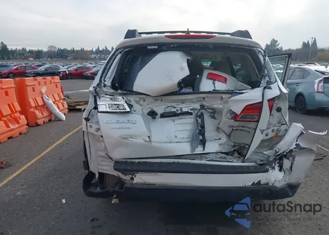 2011 Subaru Outback 3.6R Limited из США, поврежденный, VIN 4S4BRDLC6B2439654